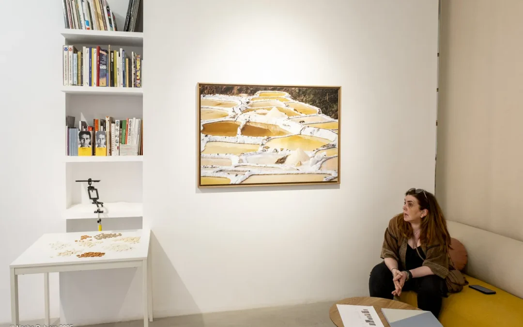 CORNER GALLERY PHE25